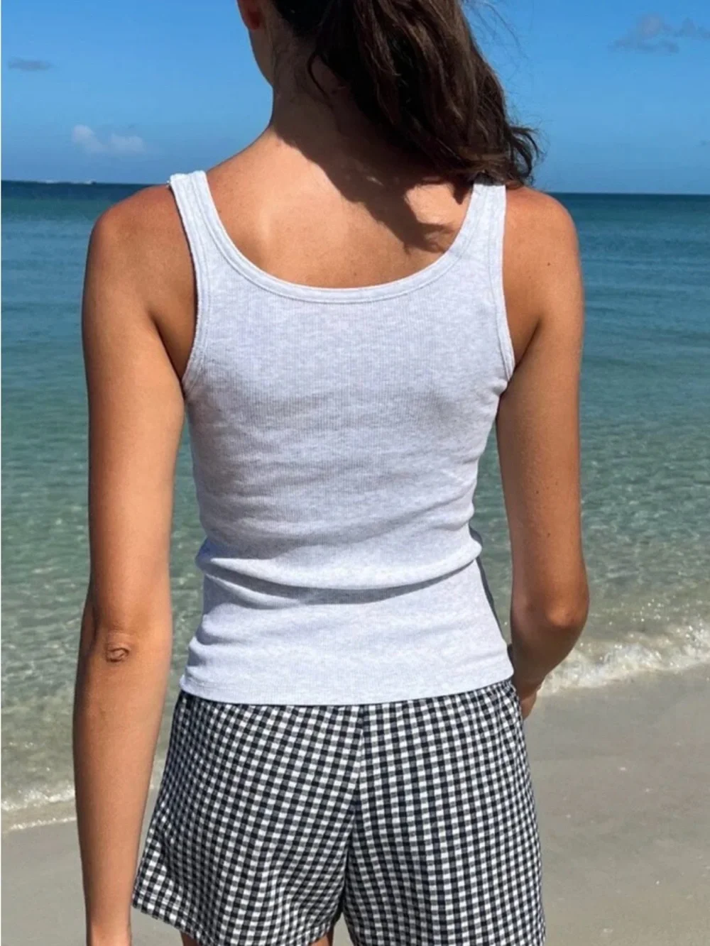 Brandy Melville Cropped Dalis Tank - Picture 2 of 4